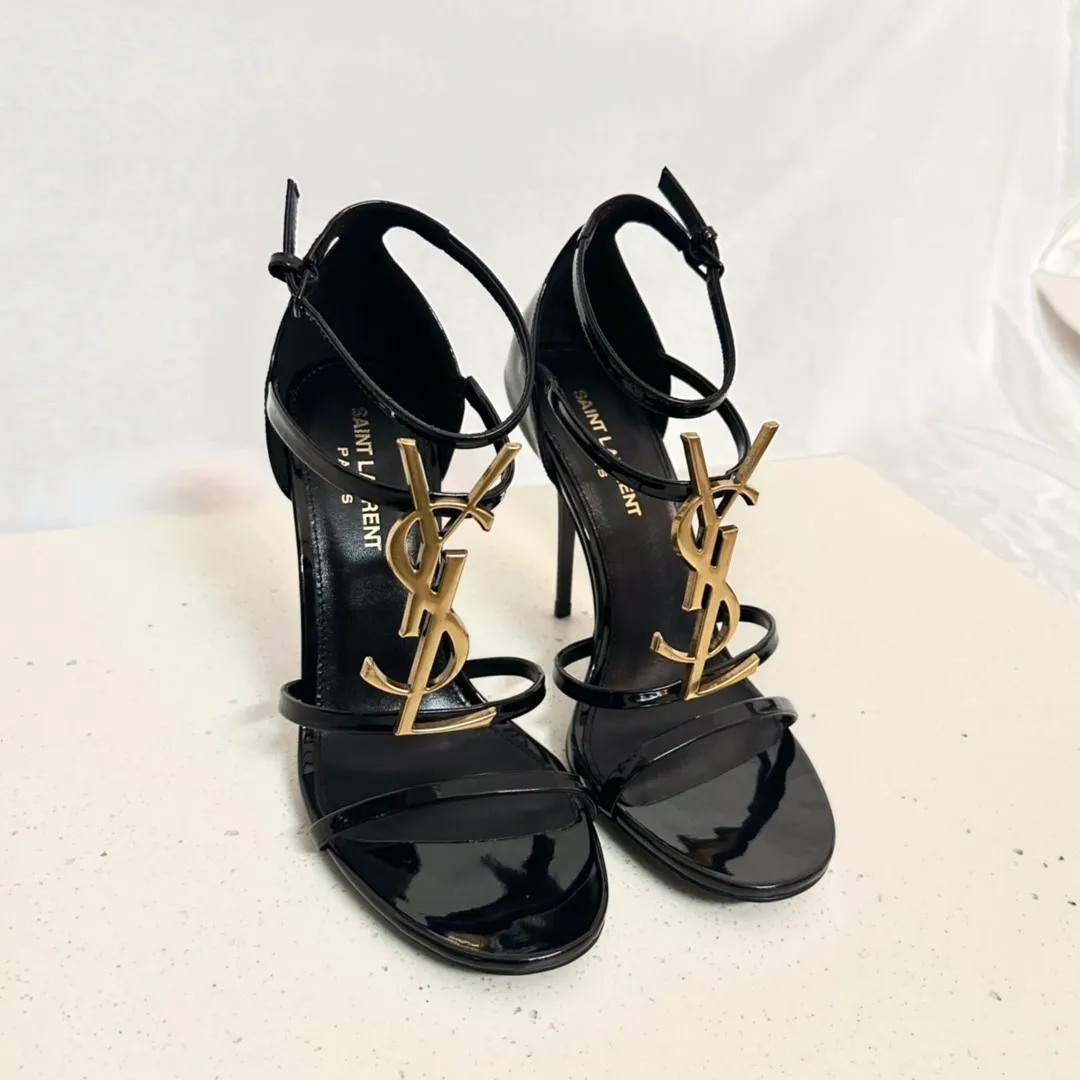 👟👟Ex-factory price 520👟👟 "SAINT LAUREN*" Yves Saint Laurent 23/hot summer sandals ysl high heels brand new shoe type·Only YSL understands women's hearts best and does not accept refutation🙅‍♂️Super invincible femininity, a must-have for women (Z-product full-body customization, perfect consistency)! Compare the new last type with the difference between pictures and goods on the market ✔ Upper: Customized imported patent leather ✔ Lining: imported sheep leather ✔ Sole: Imported genuine leather outsole ✔ Color: black with gold buckle, black with black buckle ✔ Heel height: 10cm ✔ Number of yards: 35-39 (customized for 40, non-returnable!) (Full set of packaging)